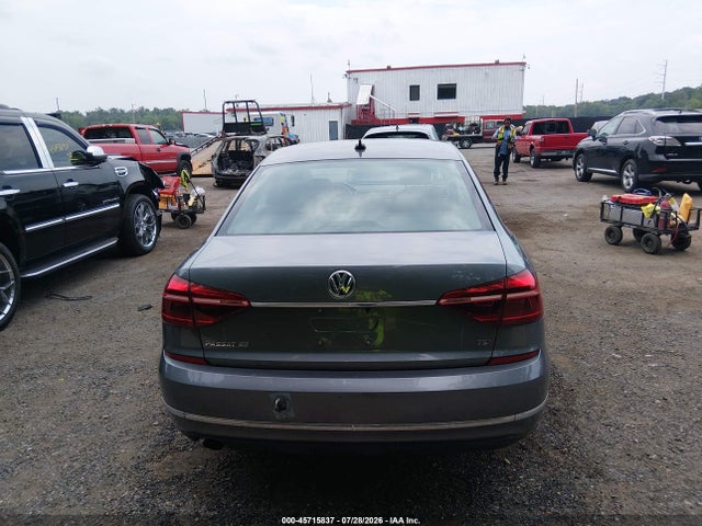 2017 Volkswagen Passat 1.8t Se მანქანა იყიდება აუქციონზე, vin: 1VWBT7A37HC061354, აუქციონის ნომერი: 45715837