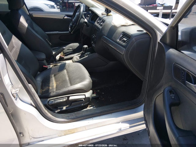 3VWD17AJ6FM305133 Volkswagen Jetta 1.8t Se