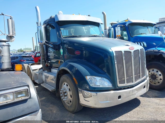 1XPBDP9X8FD284628 Peterbilt 579