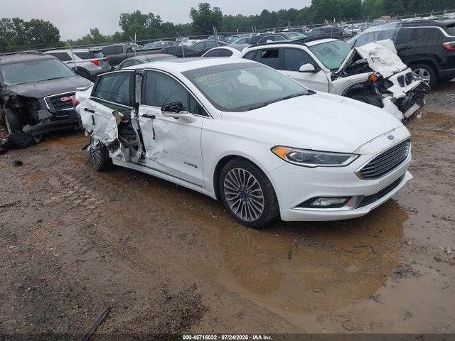 Продажа на аукционе авто 2017 Ford Fusion Hybrid Titanium, vin: 3FA6P0RU4HR222747, номер лота: 45716032