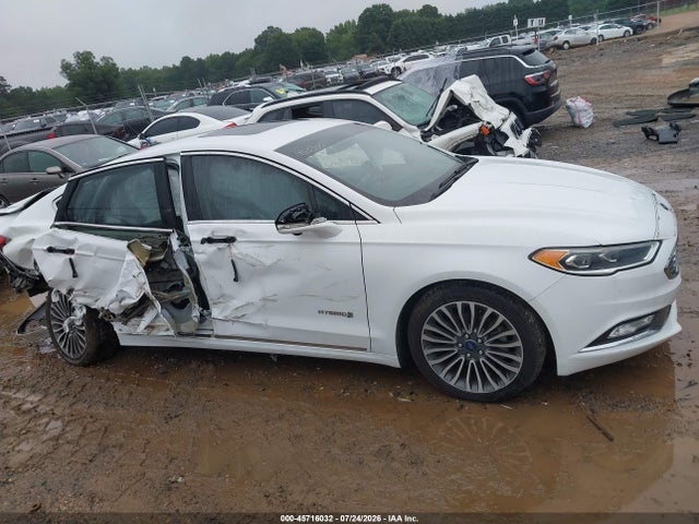 Продажа на аукционе авто 2017 Ford Fusion Hybrid Titanium, vin: 3FA6P0RU4HR222747, номер лота: 45716032
