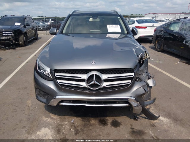 45716090 :رقم المزاد ، WDC0G4KB7HV005514 vin ، 2017 Mercedes-benz Glc 300 4matic مزاد بيع