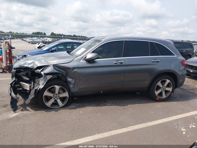 45716090 :رقم المزاد ، WDC0G4KB7HV005514 vin ، 2017 Mercedes-benz Glc 300 4matic مزاد بيع