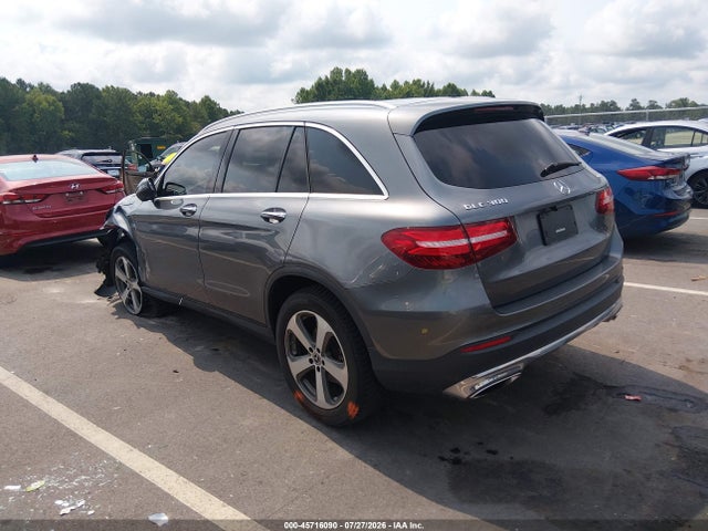 45716090 :رقم المزاد ، WDC0G4KB7HV005514 vin ، 2017 Mercedes-benz Glc 300 4matic مزاد بيع