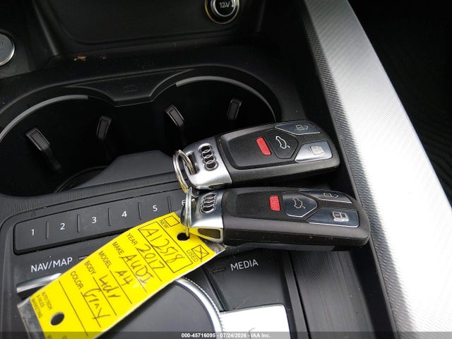 Продаж на аукціоні авто 2017 Audi A4 Premium Plus, vin: WAUENAF40HN002284, номер лоту: 45716095