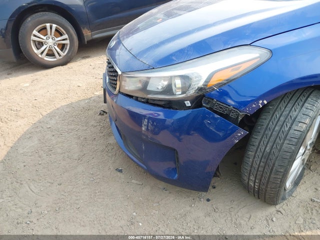45716157 :رقم المزاد ، 3KPFL4A72HE112032 vin ، 2017 Kia Forte S مزاد بيع