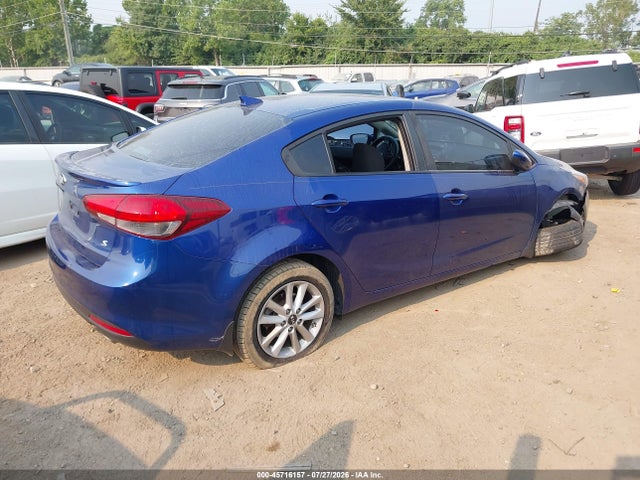 45716157 :رقم المزاد ، 3KPFL4A72HE112032 vin ، 2017 Kia Forte S مزاد بيع