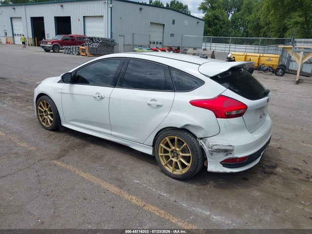 Продажа на аукционе авто 2016 Ford Focus St, vin: 1FADP3L92GL278034, номер лота: 45716202