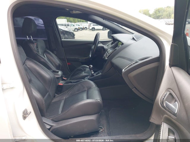 Продажа на аукционе авто 2016 Ford Focus St, vin: 1FADP3L92GL278034, номер лота: 45716202