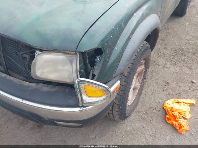 45716224 :رقم المزاد ، 5TEWN72N11Z739974 vin ، 2001 Toyota Tacoma Base V6 مزاد بيع
