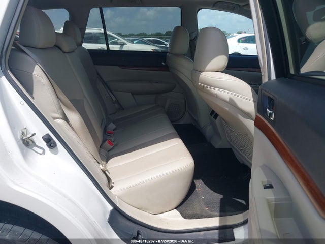 2014 Subaru Outback 2.5i Limited მანქანა იყიდება აუქციონზე, vin: 4S4BRCLC6E3246560, აუქციონის ნომერი: 45716267