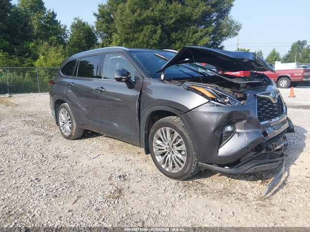Toyota Highlander Platinum 2024 5TDKDRAH3RS536201 головне зображення