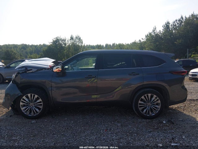 5TDKDRAH3RS536201 Toyota Highlander Platinum