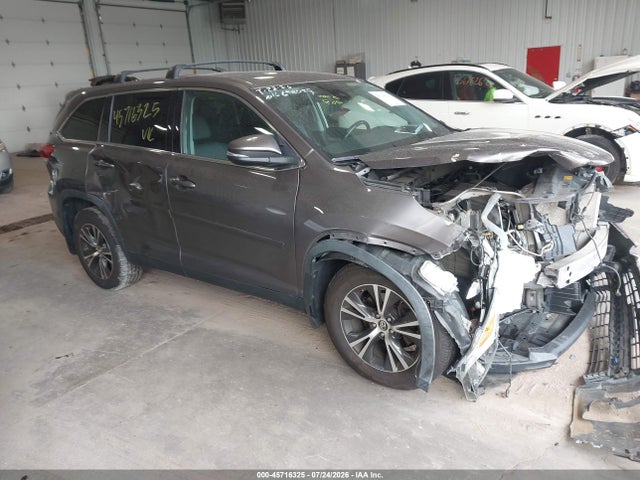 2019 Toyota Highlander Le Plus მანქანა იყიდება აუქციონზე, vin: 5TDBZRFH9KS961485, აუქციონის ნომერი: 45716325