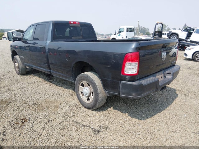 3C63R3GJ9LG195185 RAM 3500 Tradesman 4x4 8&#039; Box