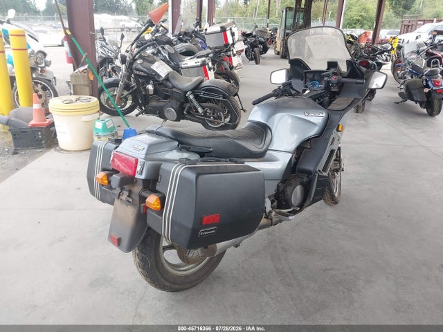 1986 Kawasaki Zg1000 მანქანა იყიდება აუქციონზე, vin: JKAZGCA19GB503028, აუქციონის ნომერი: 45716366