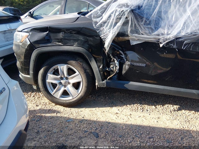 45716368 :رقم المزاد ، 3C4NJCBB6NT139093 vin ، 2022 Jeep Compass Latitude Fwd مزاد بيع