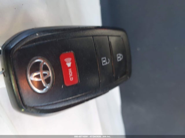 JTND4MBE5R3231263 Toyota COROLLA SE