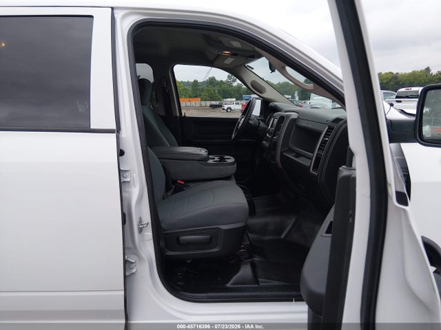 2020 Ram 1500 Classic Tradesman  4x4 5'7 Box მანქანა იყიდება აუქციონზე, vin: 3C6RR7KG4LG270131, აუქციონის ნომერი: 45716396