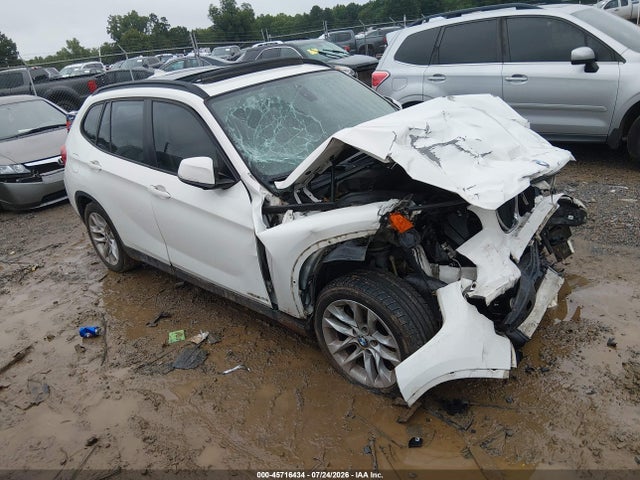 Aukcja sprzedaży 2015 Bmw X1 Xdrive28i, vin: WBAVL1C53FVY31852, numer aukcji: 45716434