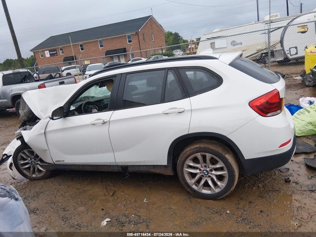 Aukcja sprzedaży 2015 Bmw X1 Xdrive28i, vin: WBAVL1C53FVY31852, numer aukcji: 45716434