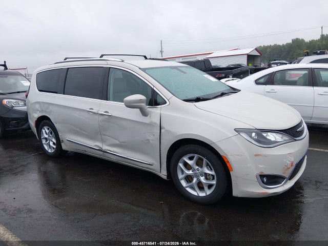 Aukcja sprzedaży 2017 Chrysler Pacifica Touring-l Plus, vin: 2C4RC1EG8HR635530, numer aukcji: 45716541
