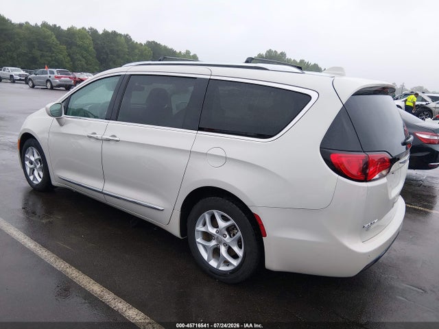 45716541 :رقم المزاد ، 2C4RC1EG8HR635530 vin ، 2017 Chrysler Pacifica Touring-l Plus مزاد بيع
