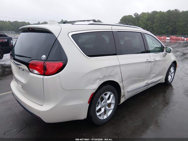45716541 :رقم المزاد ، 2C4RC1EG8HR635530 vin ، 2017 Chrysler Pacifica Touring-l Plus مزاد بيع