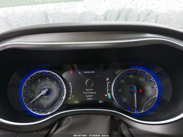 45716541 :رقم المزاد ، 2C4RC1EG8HR635530 vin ، 2017 Chrysler Pacifica Touring-l Plus مزاد بيع