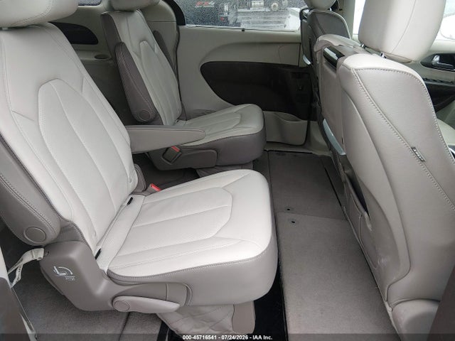 45716541 :رقم المزاد ، 2C4RC1EG8HR635530 vin ، 2017 Chrysler Pacifica Touring-l Plus مزاد بيع