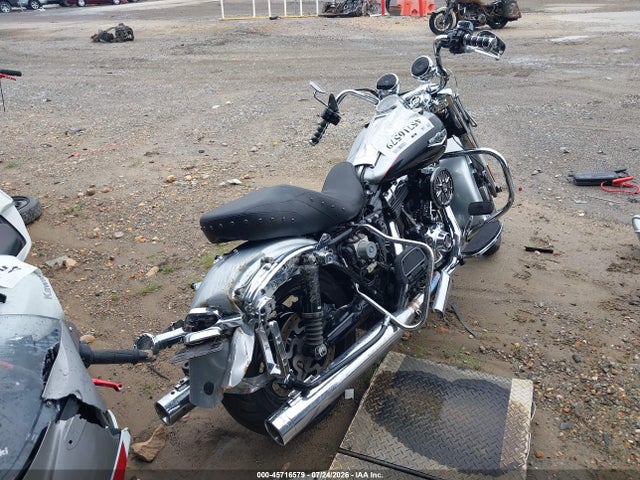 Harley-Davidson Flhr Road King 2015 1HD1FBM17FB702040 Image 4