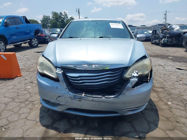 45716614 :رقم المزاد ، 1C3CCBBB4EN176627 vin ، 2014 Chrysler 200 Touring مزاد بيع