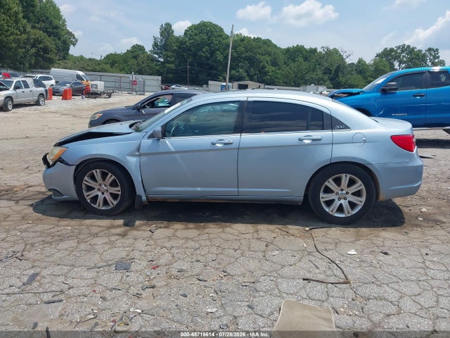 45716614 :رقم المزاد ، 1C3CCBBB4EN176627 vin ، 2014 Chrysler 200 Touring مزاد بيع