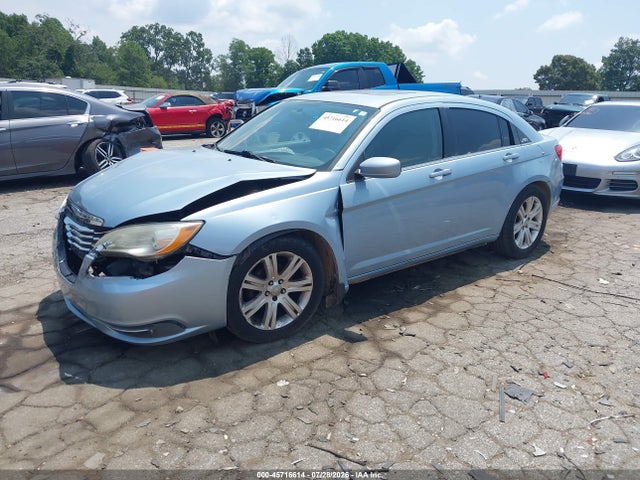 45716614 :رقم المزاد ، 1C3CCBBB4EN176627 vin ، 2014 Chrysler 200 Touring مزاد بيع