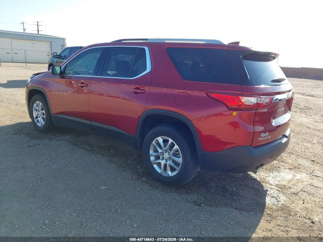 1GNERGKW0JJ221817 Chevrolet Traverse Lt Cloth