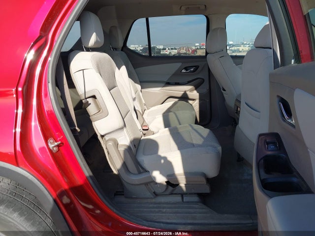 1GNERGKW0JJ221817 Chevrolet Traverse Lt Cloth