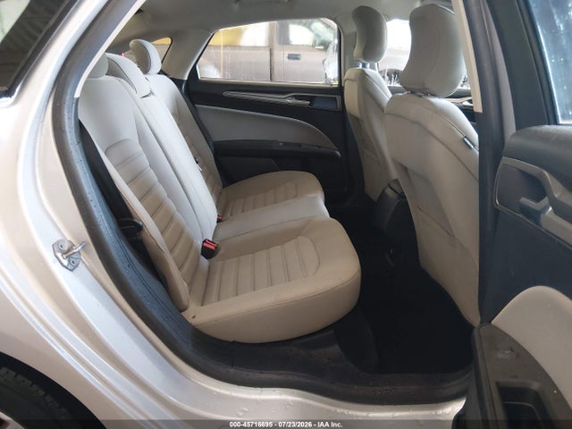 3FA6P0UU1JR122313 Ford Fusion Hybrid S