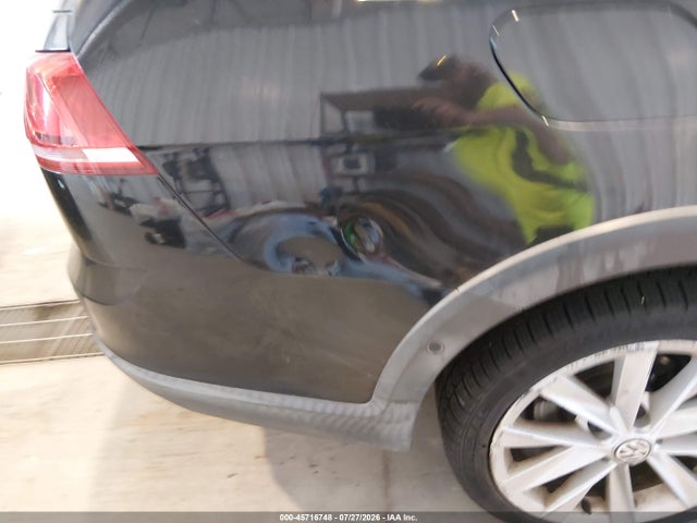 45716748 :رقم المزاد ، 3VWH17AU0HM512163 vin ، 2017 Volkswagen Golf Alltrack مزاد بيع
