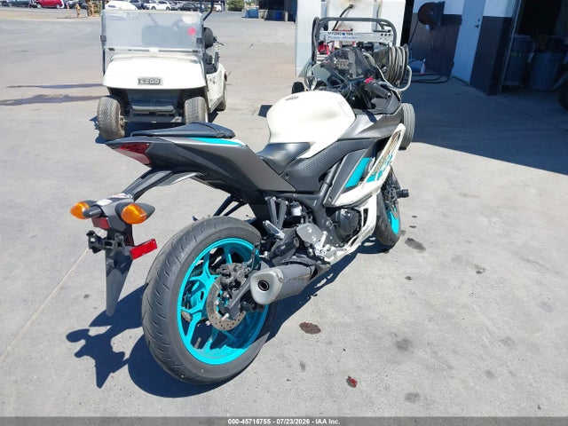Yamaha Yzfr3 A 2024 MH3RH18Y6RK014326 Image 4