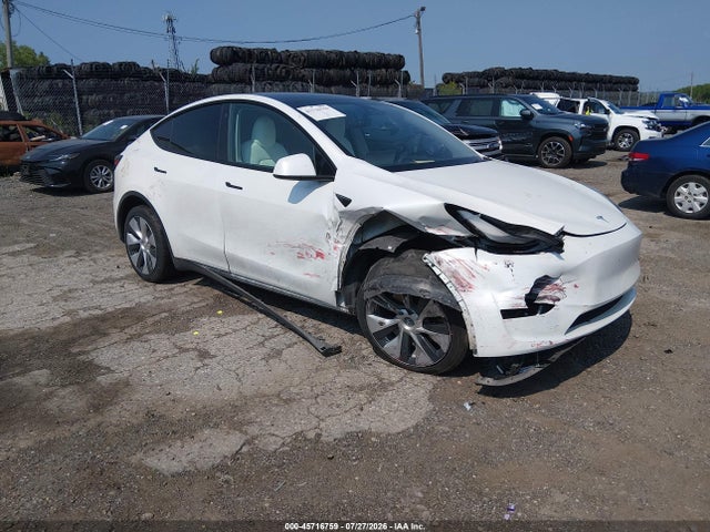 Продажа на аукционе авто 2023 Tesla Model Y Awd/long Range Dual Motor All-wheel Drive, vin: 7SAYGDEE6PF698557, номер лота: 45716759