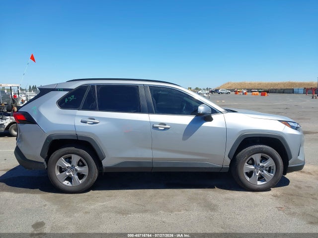 2T3P1RFV8RW489632 Toyota Rav4 Xle