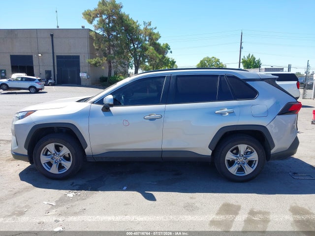 2T3P1RFV8RW489632 Toyota Rav4 Xle