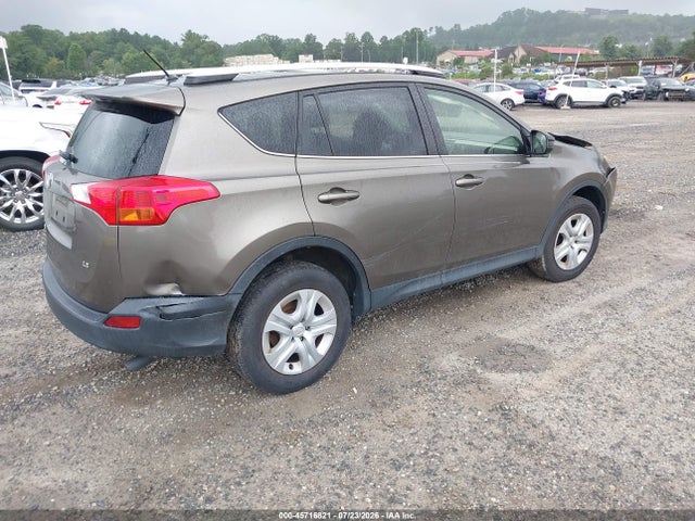 Toyota RAV4 LE 2015 JTMZFREV0FD073515 Image 4