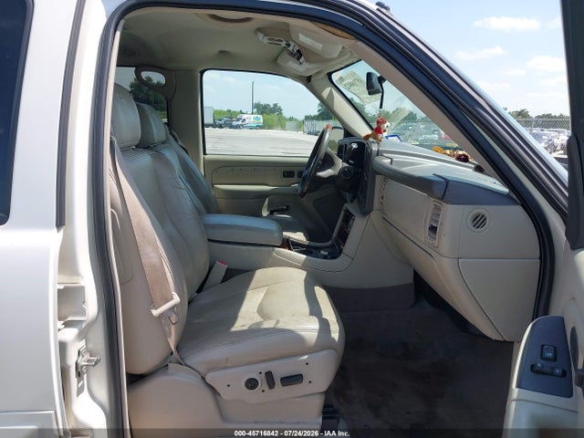 2005 Cadillac Escalade Standard მანქანა იყიდება აუქციონზე, vin: 1GYEK63N05R102471, აუქციონის ნომერი: 45716842