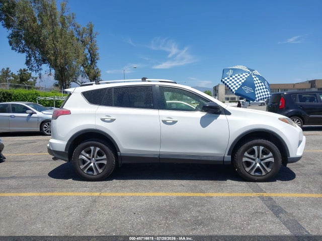 Toyota RAV4 LE 2016 JTMZFREV0GD085746 Image 13
