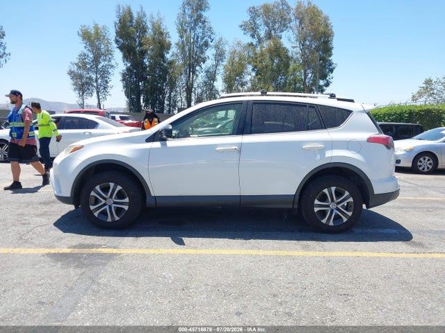 Toyota RAV4 LE 2016 JTMZFREV0GD085746 Image 14