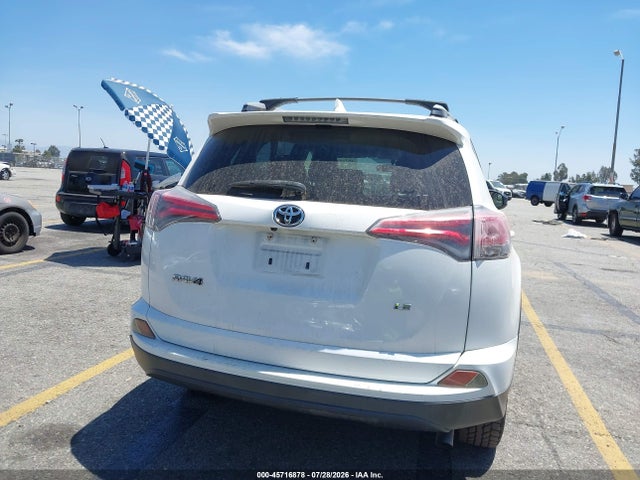 Toyota RAV4 LE 2016 JTMZFREV0GD085746 Image 16