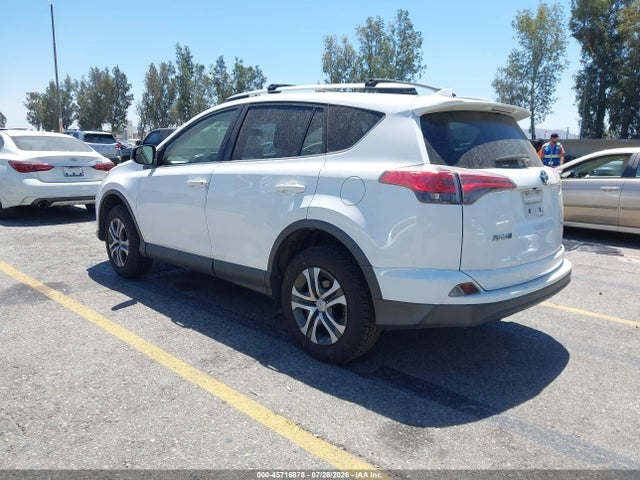 Toyota RAV4 LE 2016 JTMZFREV0GD085746 Image 3