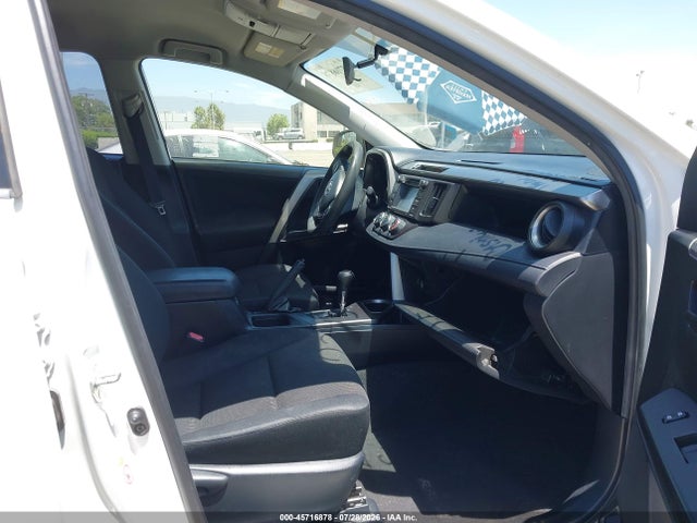 Toyota RAV4 LE 2016 JTMZFREV0GD085746 Image 5