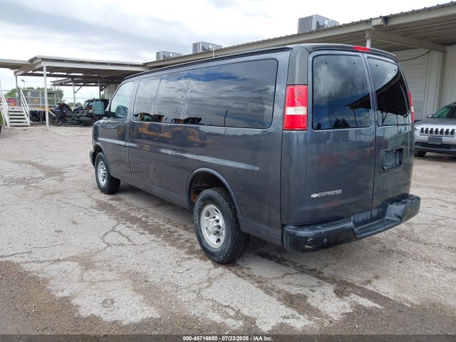 Chevrolet Express 2500 Ls 2017 1GAWGEFG3H1263024 Image 3